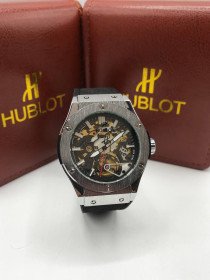 Montre HUBLOT ⌚ moteur ✨